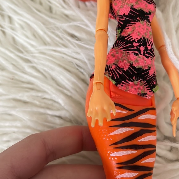 Toralei Stripe lion fish Scarrier Reef Monster High Doll - Picture 6 of 6